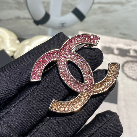 Gradient Pink Rhinestone Brooch